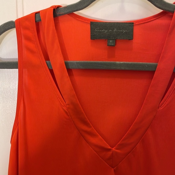 NWOT! Anthropologie Sunday in Brooklyn coral red V neck tank top - Picture 3 of 5